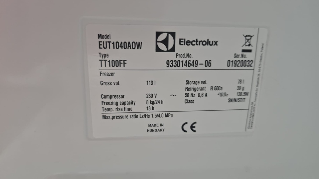 EUT1040AOW  CONGELADOR BAJOENCIMERA ELECTROLUX 85X60X64 FONDO BLANCO NO FROST