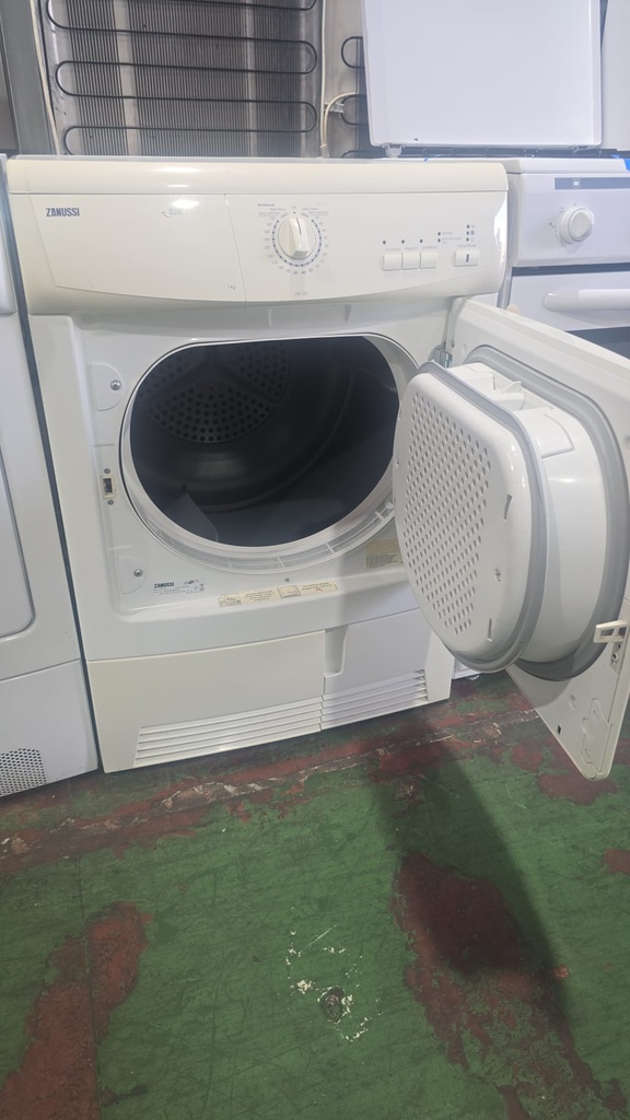 SECADORA 7 KG ZANUSSI BLANCA MODELO ZTK123